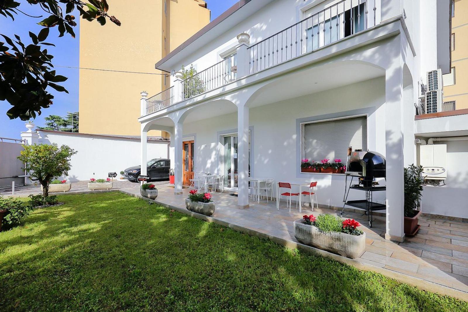 Comfort Bed and breakfast 2*